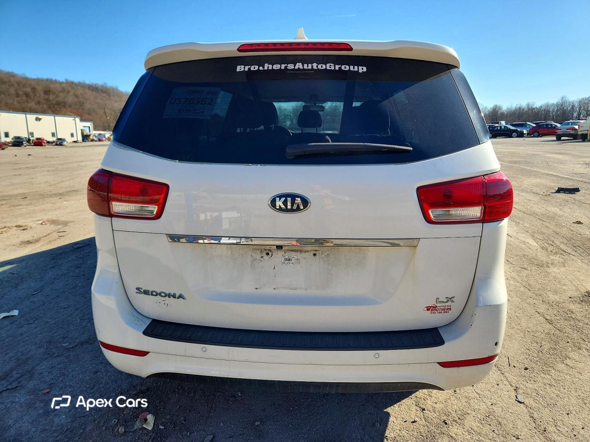 Kia Sedona 2016
