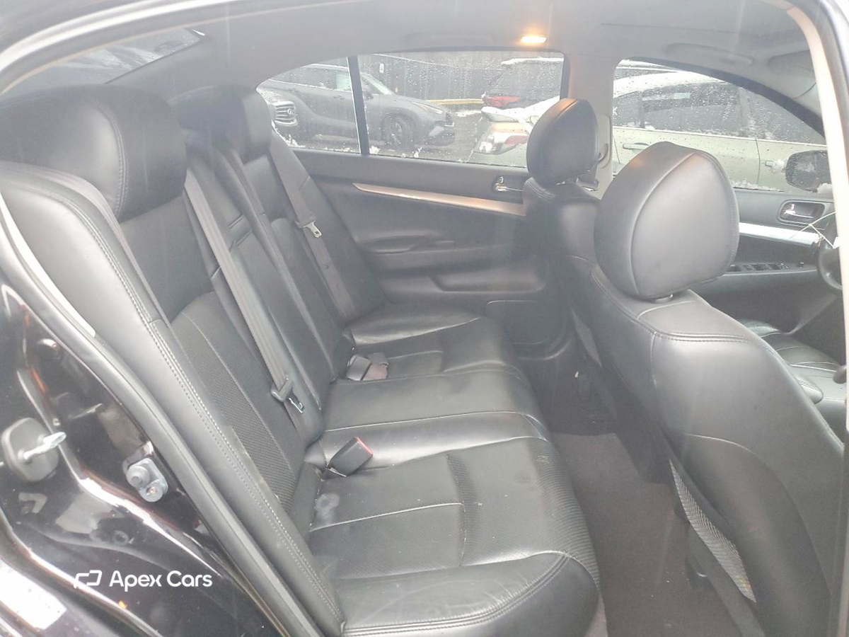 Infiniti G 2012