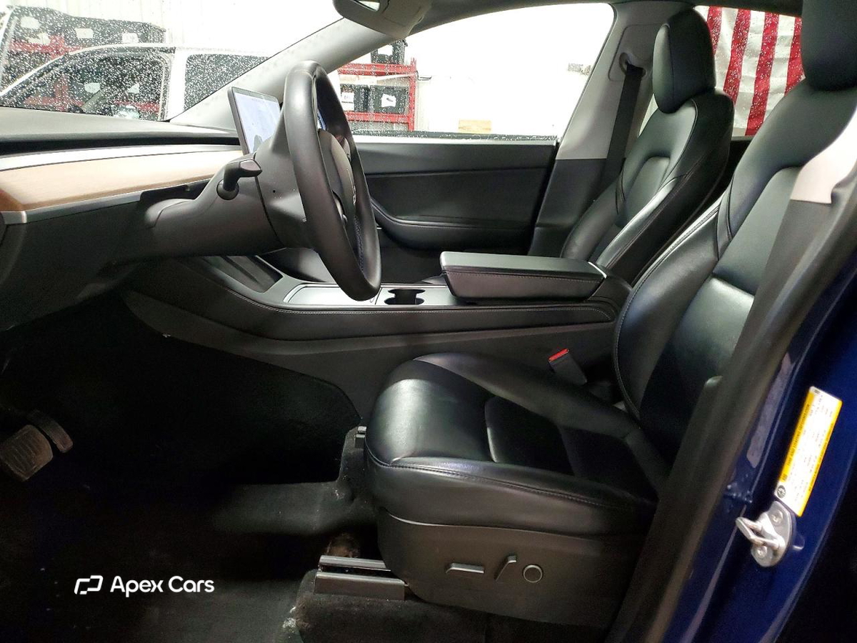 Tesla Model Y 2021