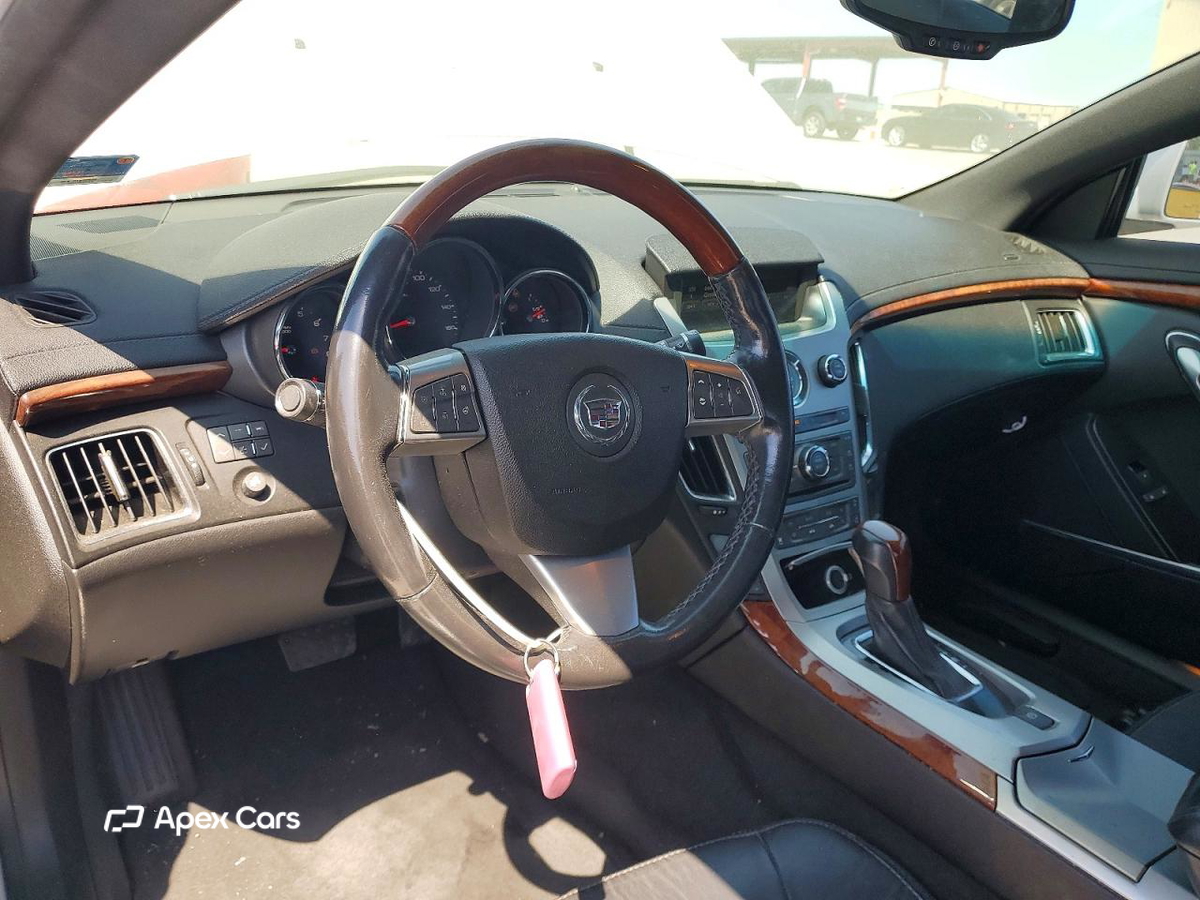 Cadillac CTS 2011