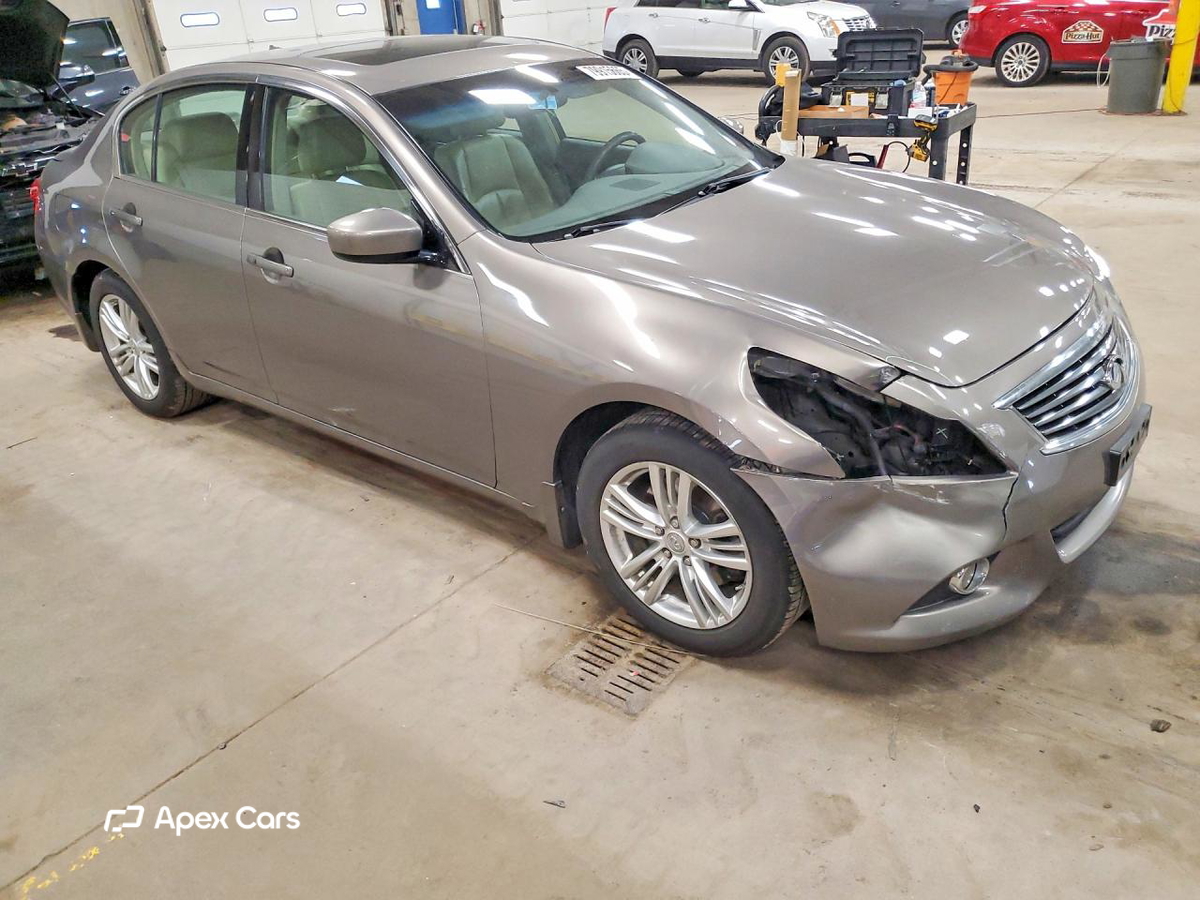 Infiniti G 2010