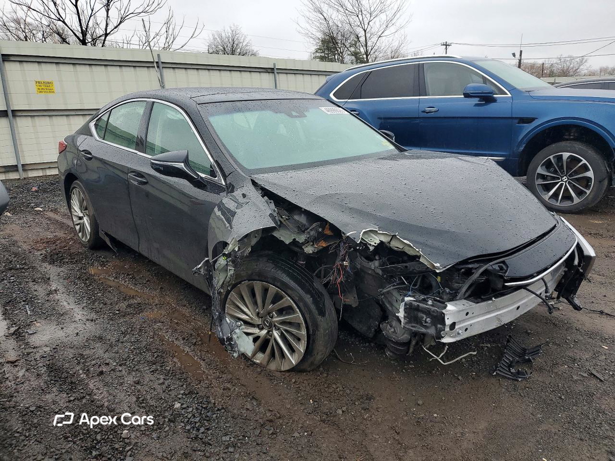 Lexus ES 2019