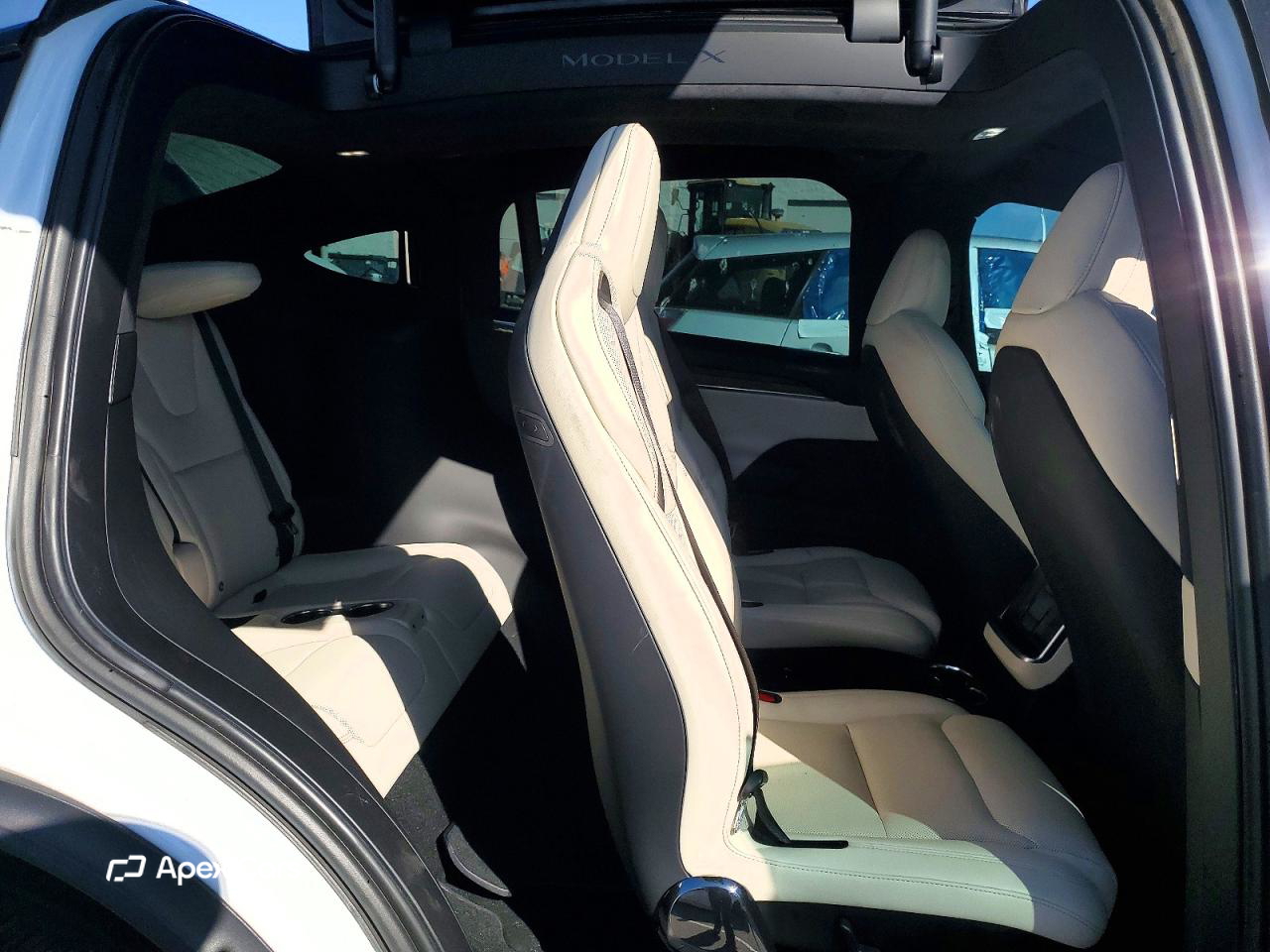 Tesla Model X 2024