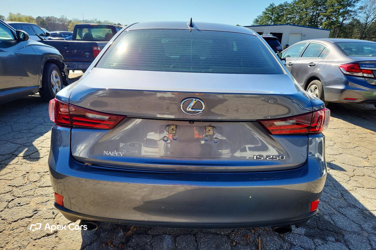 Lexus IS 2015