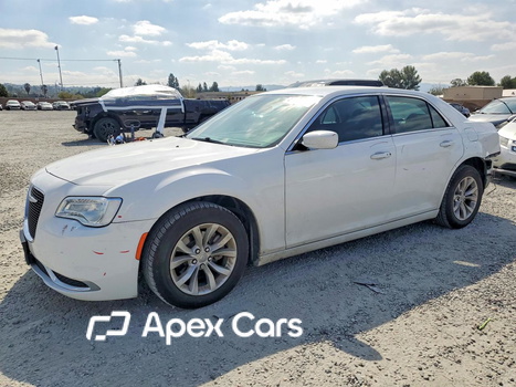 Chrysler 300 2022 - Image 1 of 12