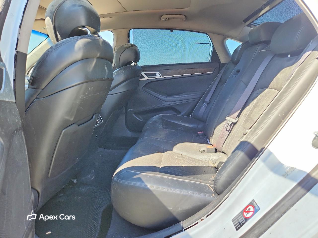 Hyundai Genesis 2015