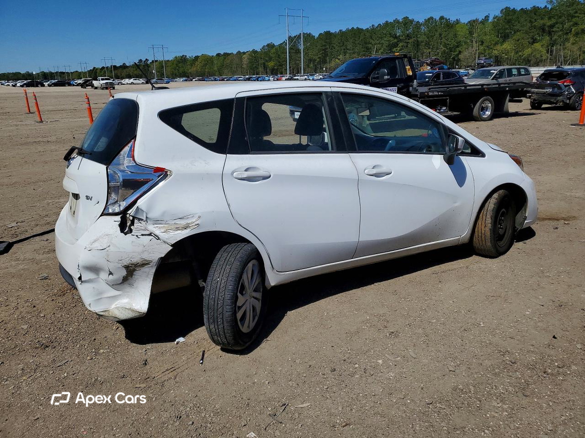 Nissan Versa 2018