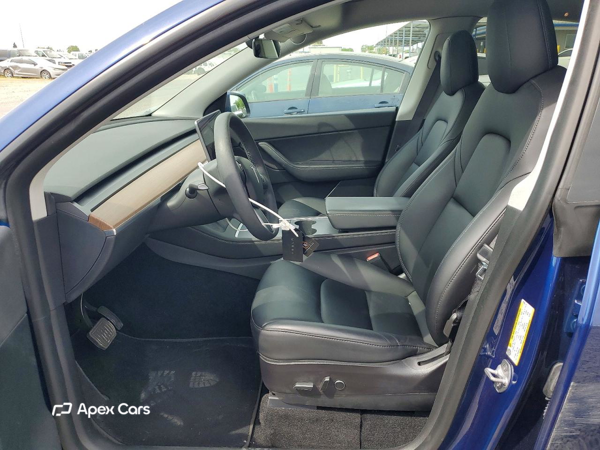Tesla Model Y 2021