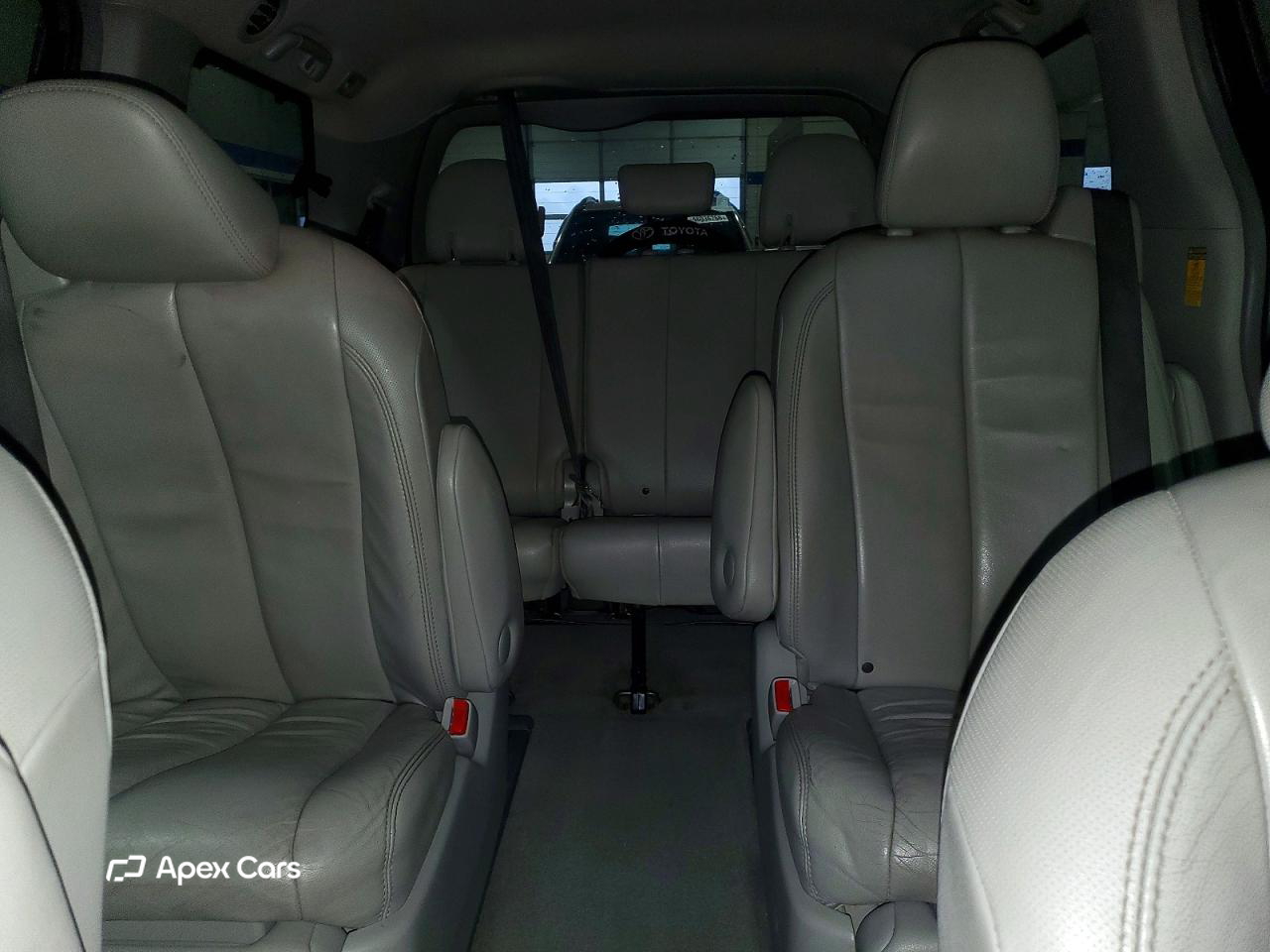 Toyota Sienna 2014