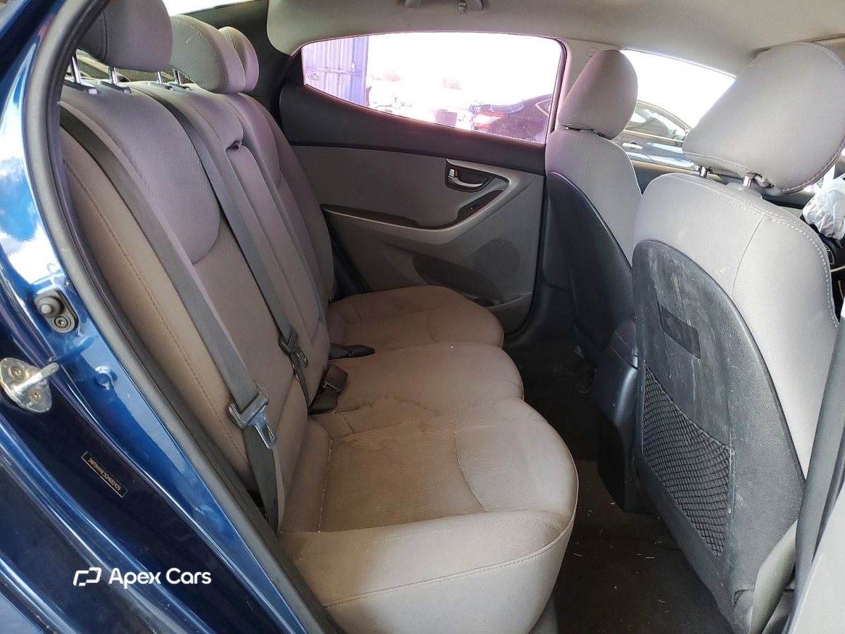 Hyundai Elantra 2016