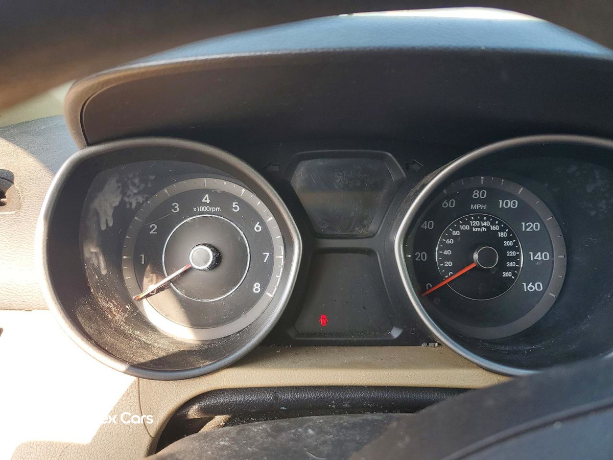 Hyundai Elantra 2013