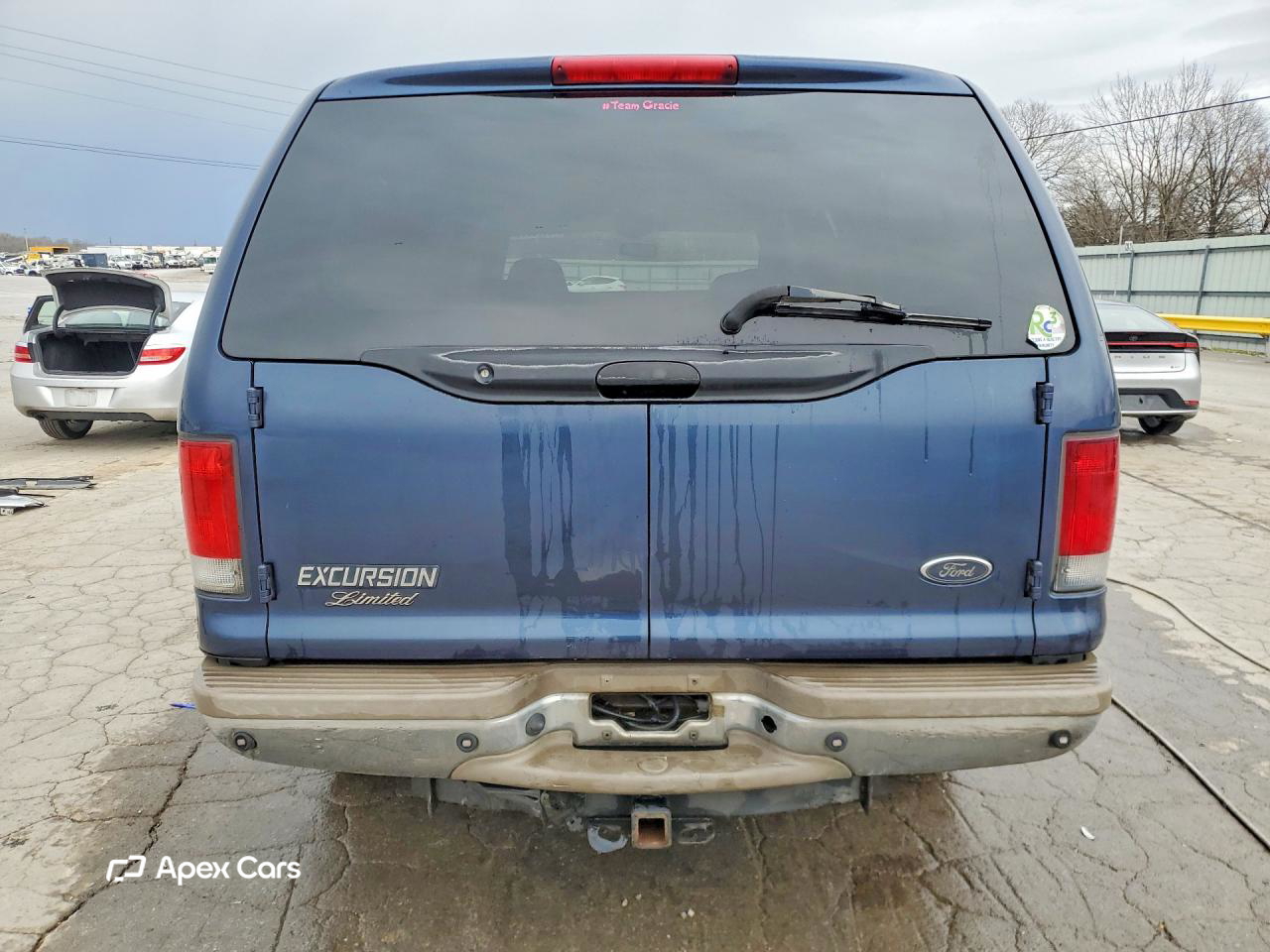 Ford Excursion 2002