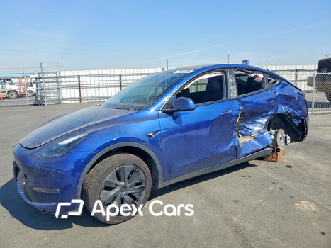 Tesla Model Y 2025 - Image 1 of 15