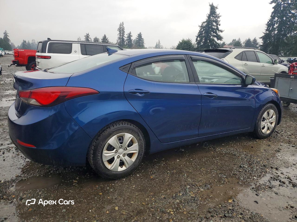Hyundai Elantra 2016