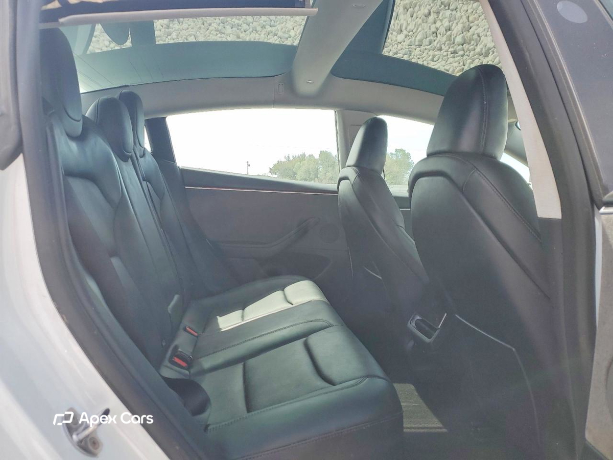 Tesla Model 3 2025