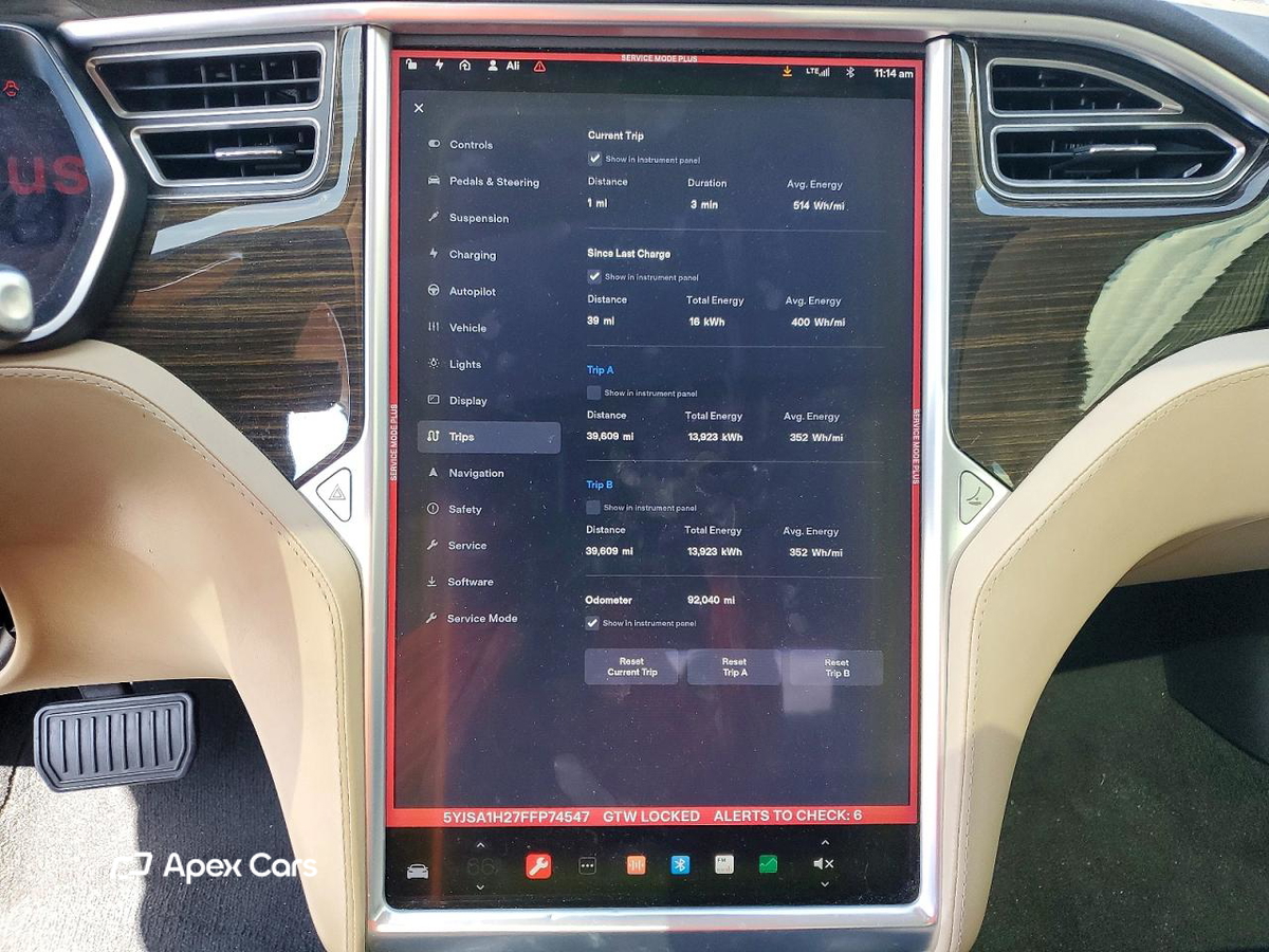 Tesla Model S 2015