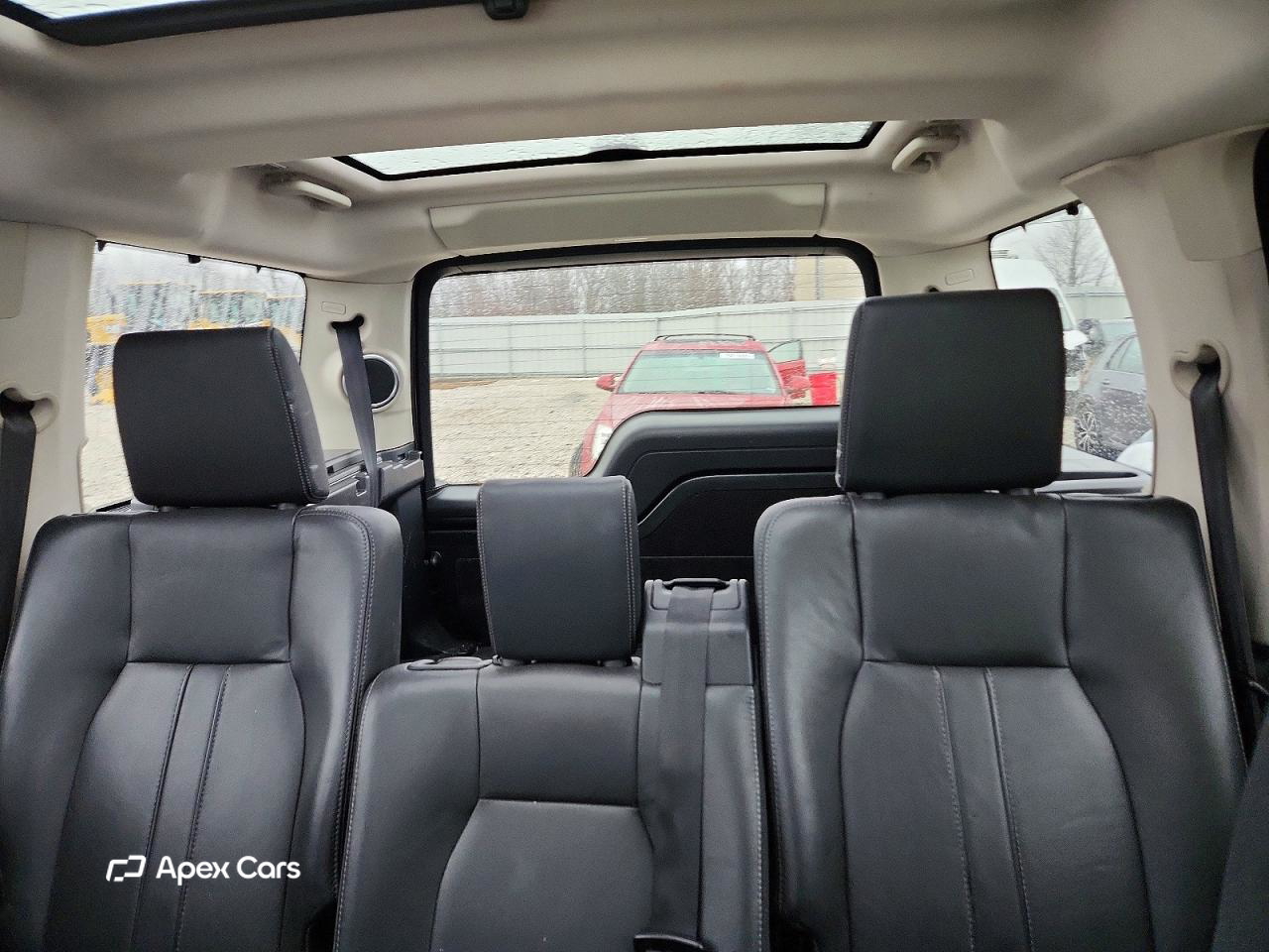 Land Rover LR4 2016