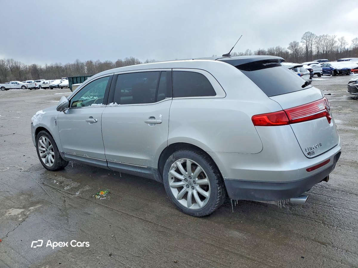 Lincoln MKT 2010
