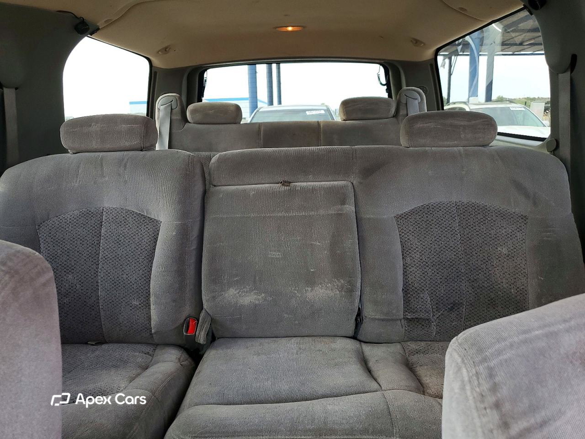 Chevrolet Suburban 2002