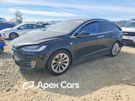 Tesla Model X 2018 - Image 1 of 13