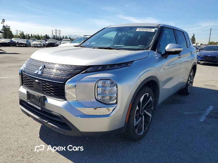 2022 Mitsubishi Outlander - Image 1 of 5