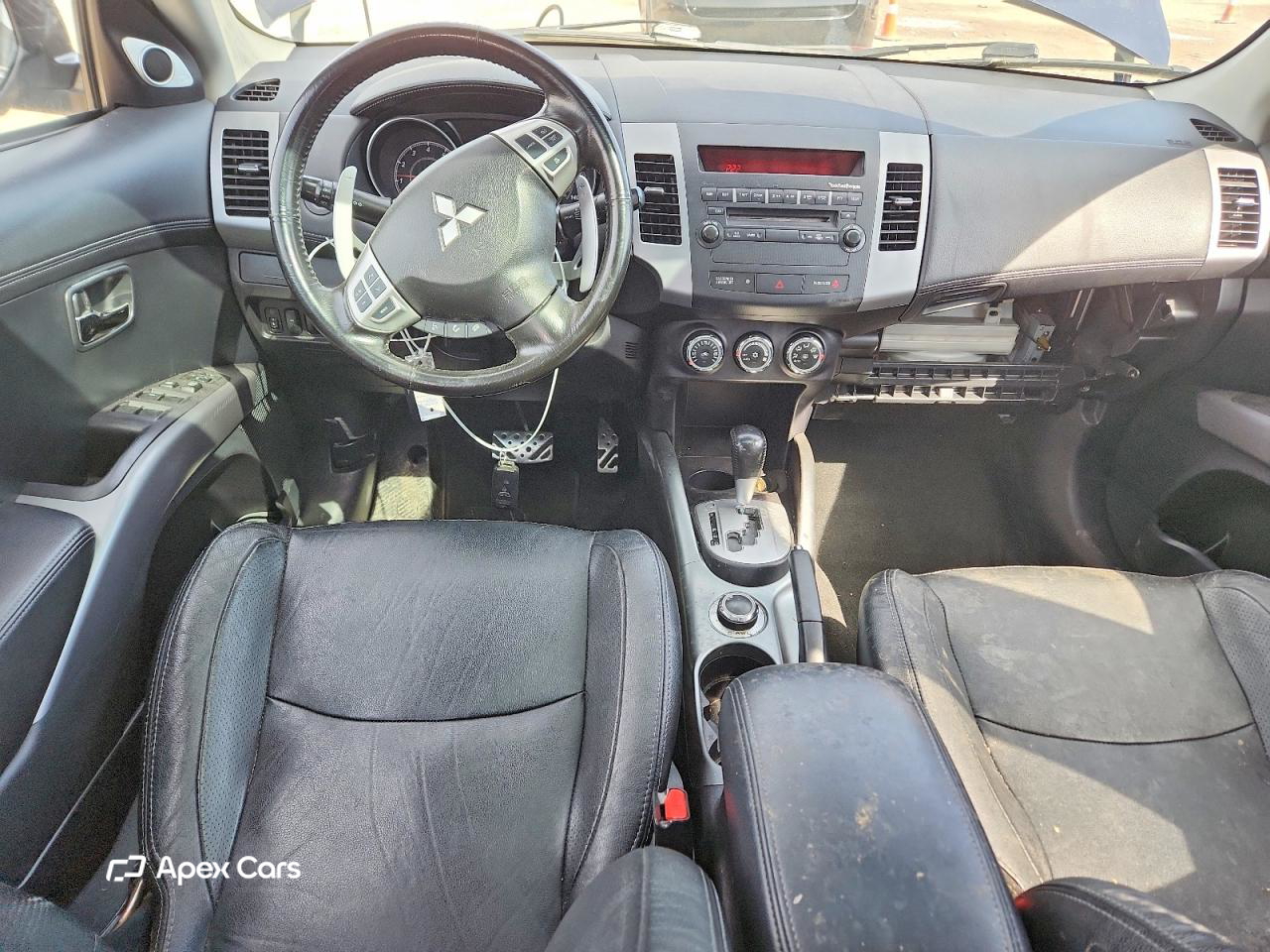 Mitsubishi Outlander 2012