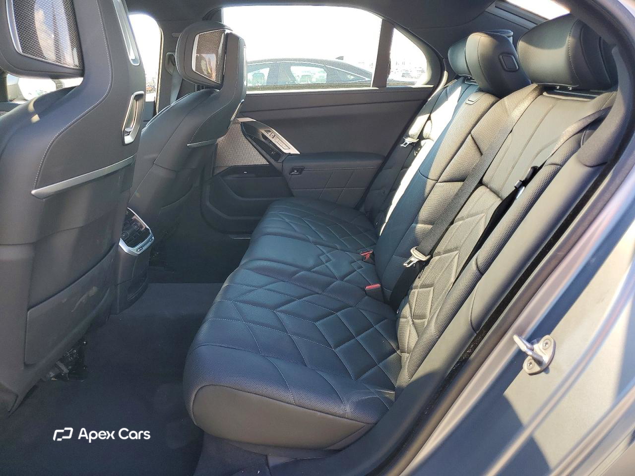 BMW i7 2024