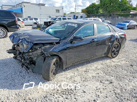 Hyundai Elantra 2022 - Image 1 of 14