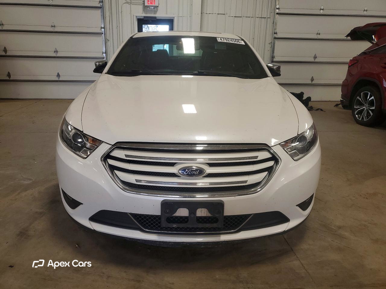 Ford Taurus 2016