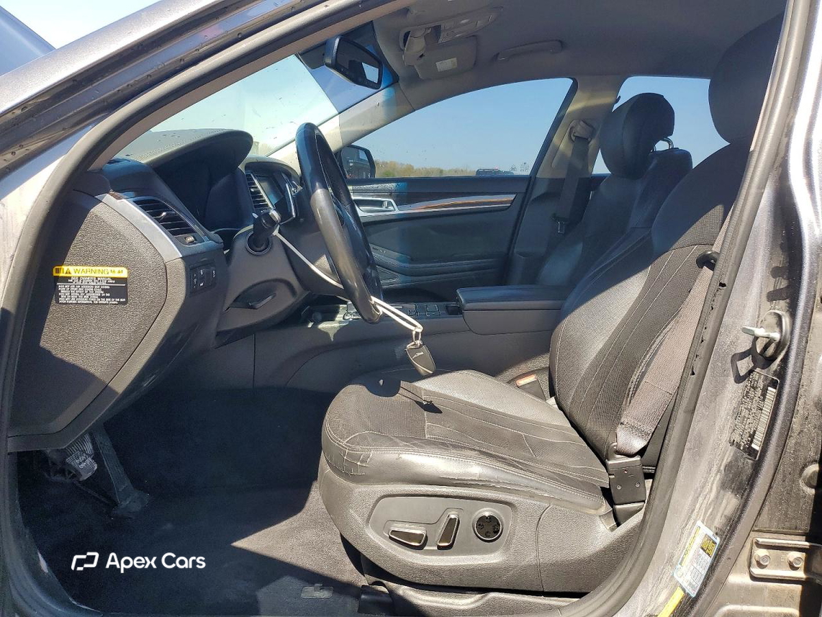 Hyundai Genesis 2016