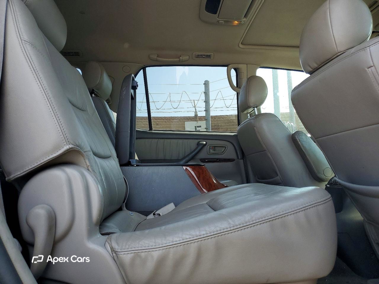 Toyota Sequoia 2005