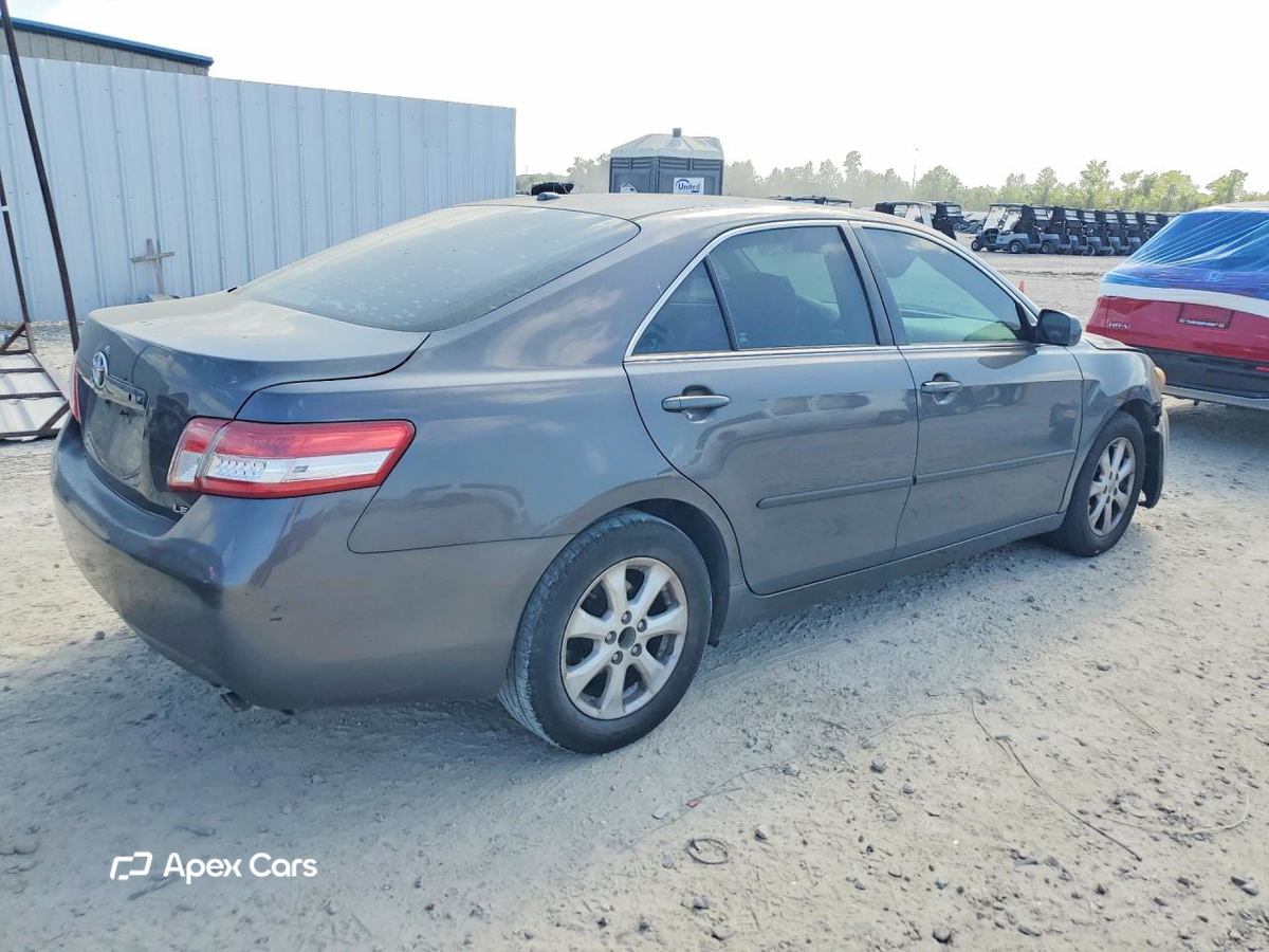 Toyota Camry 2011