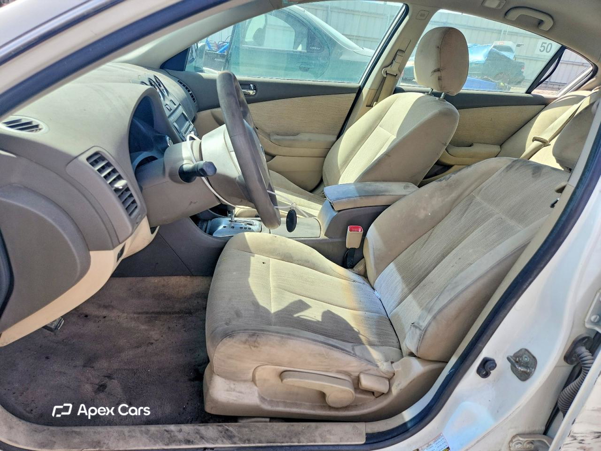 Nissan Altima 2012