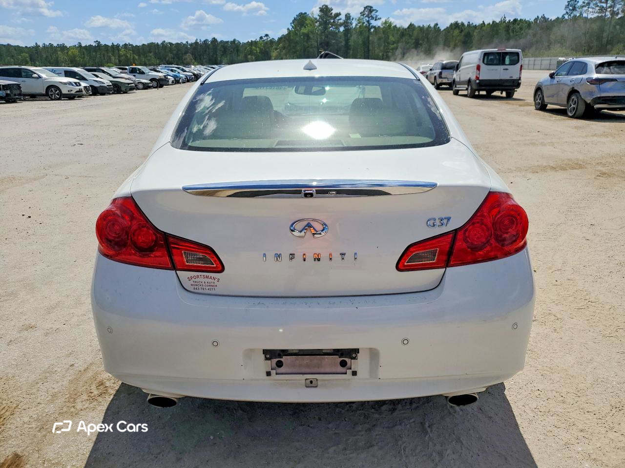 Infiniti G 2011