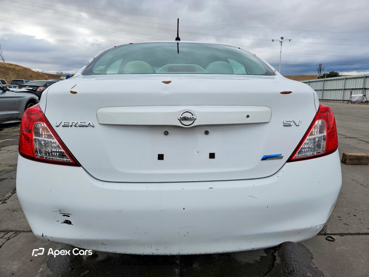 Nissan Versa 2012