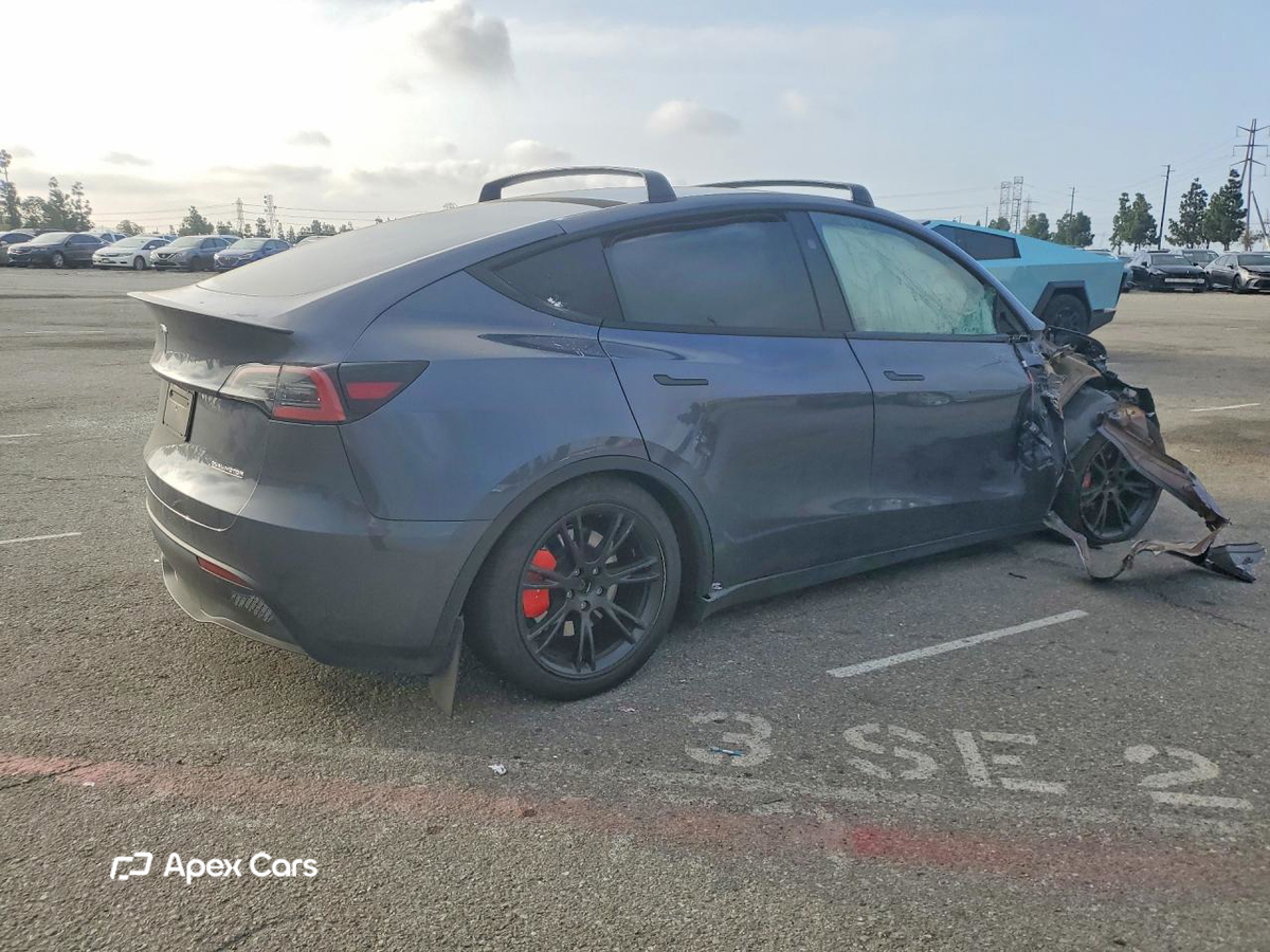 Tesla Model Y 2023