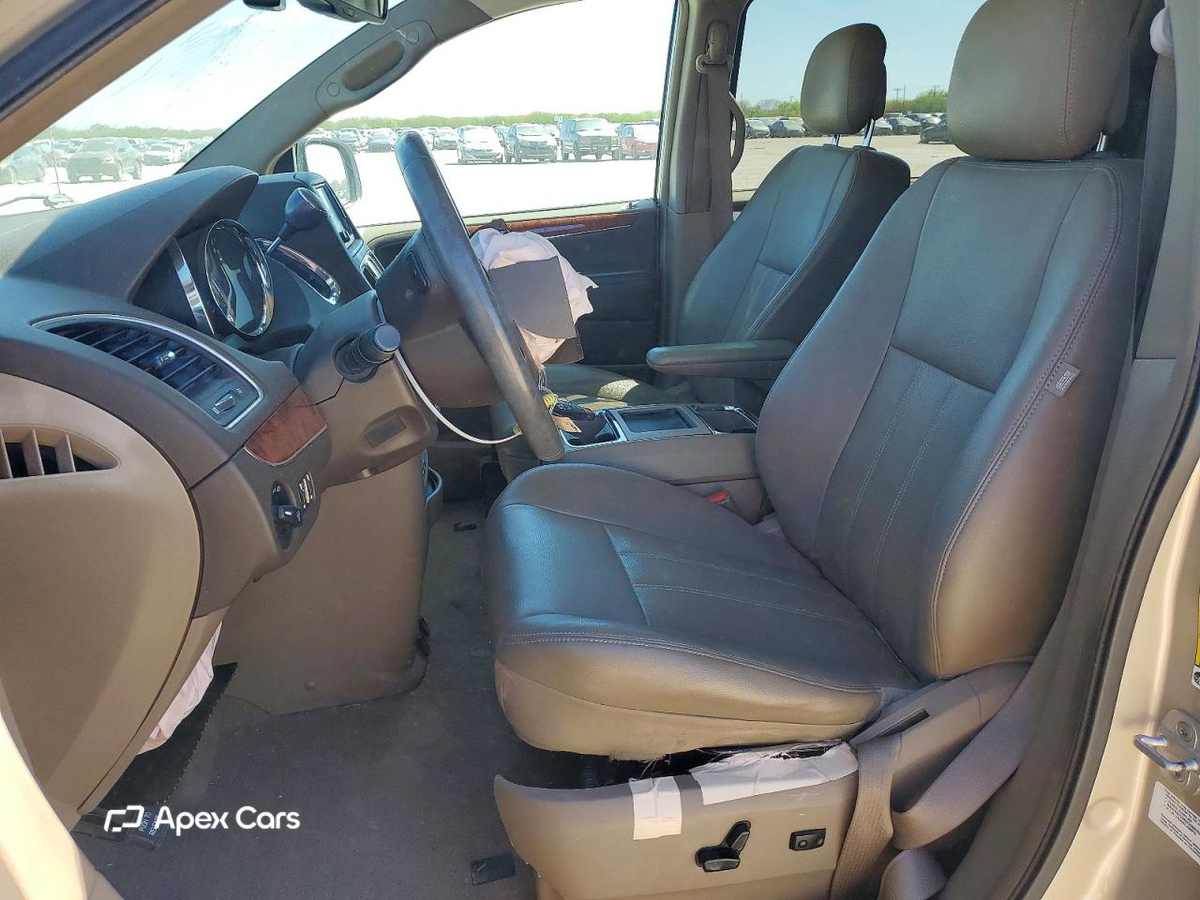 Chrysler Voyager 2013