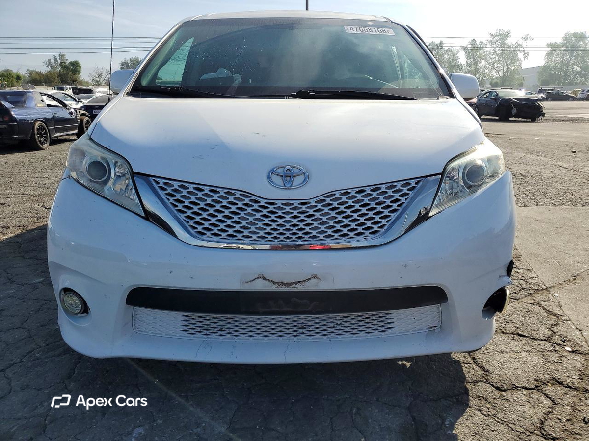 Toyota Sienna 2014