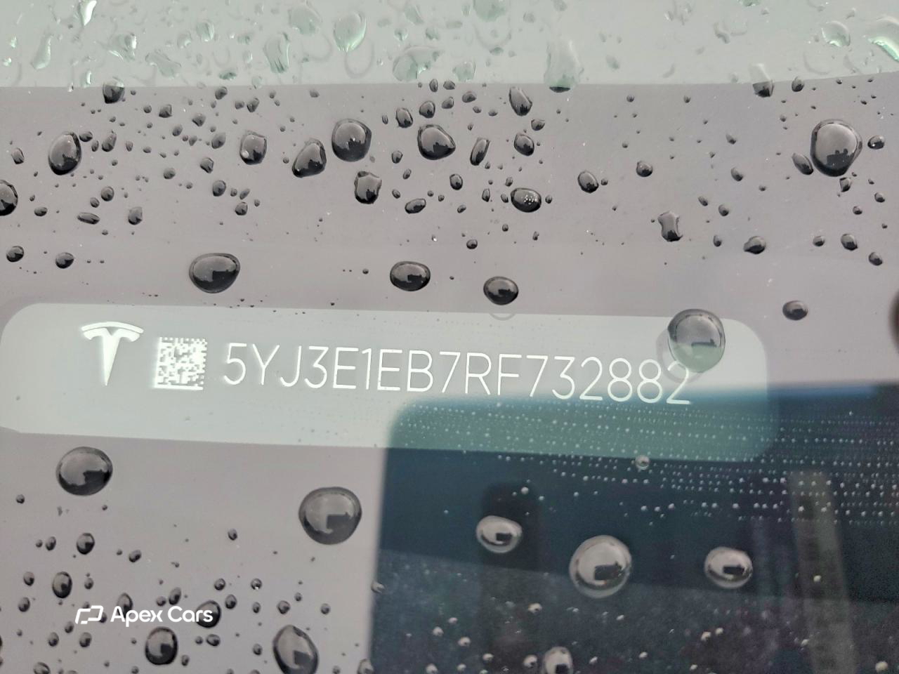 Tesla Model 3 2024