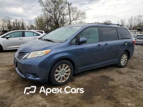 Toyota Sienna 2015 - Image 1 of 12