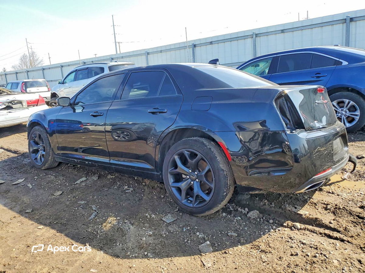 Chrysler 300 2022
