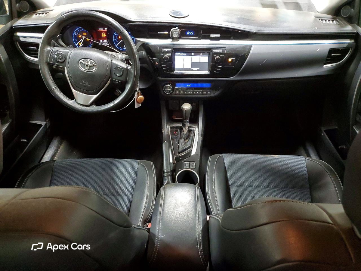Toyota Corolla 2015