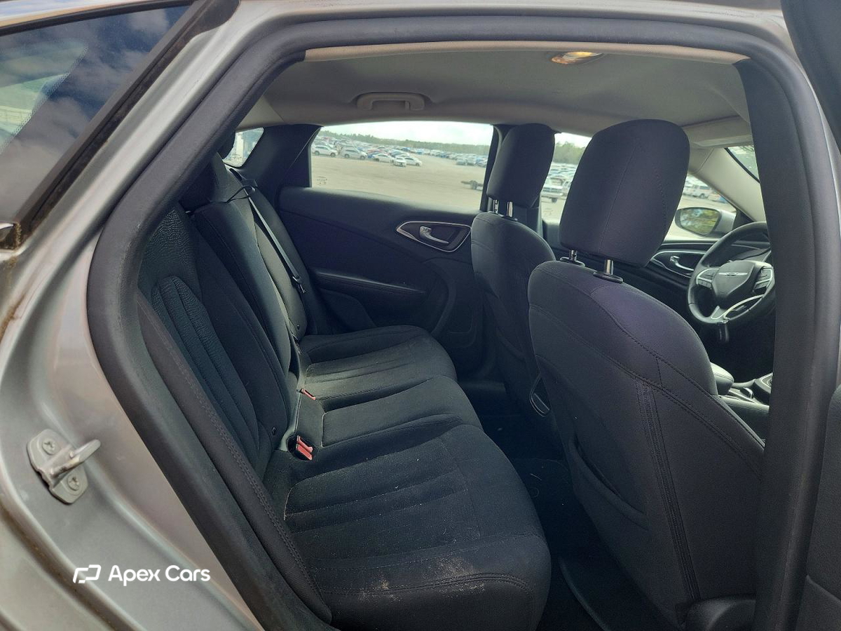 Chrysler 200 2015