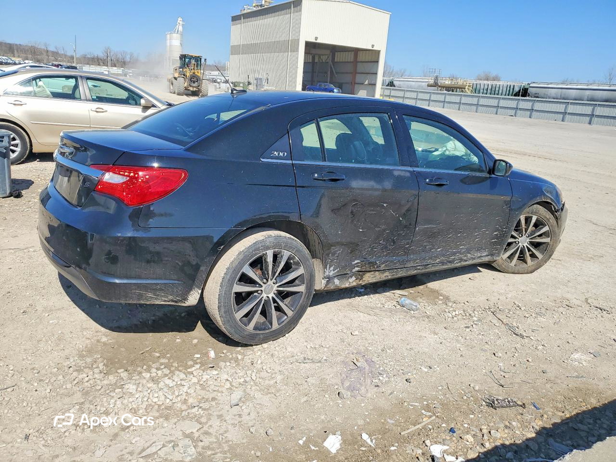 Chrysler 200 2013