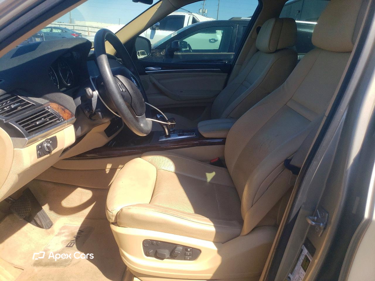 BMW X5 2011