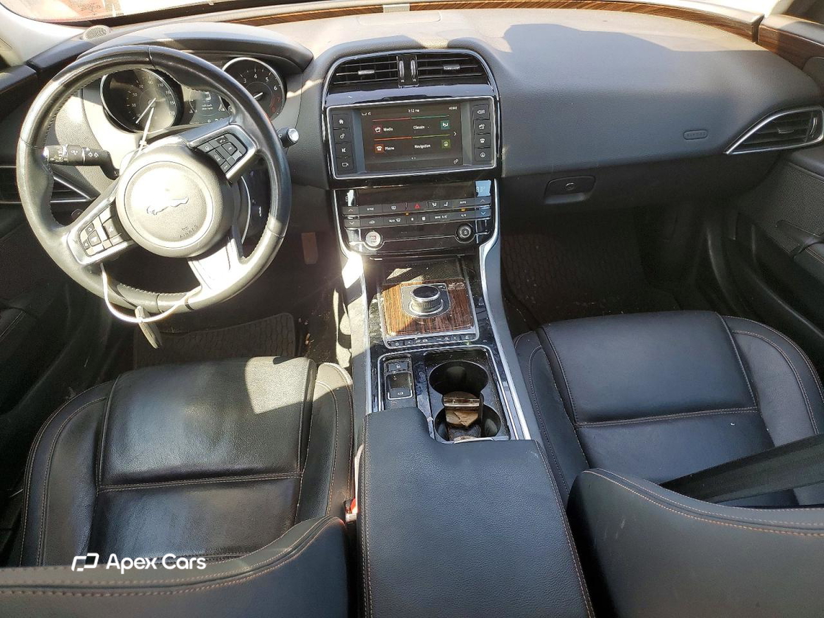 Jaguar XE 2018