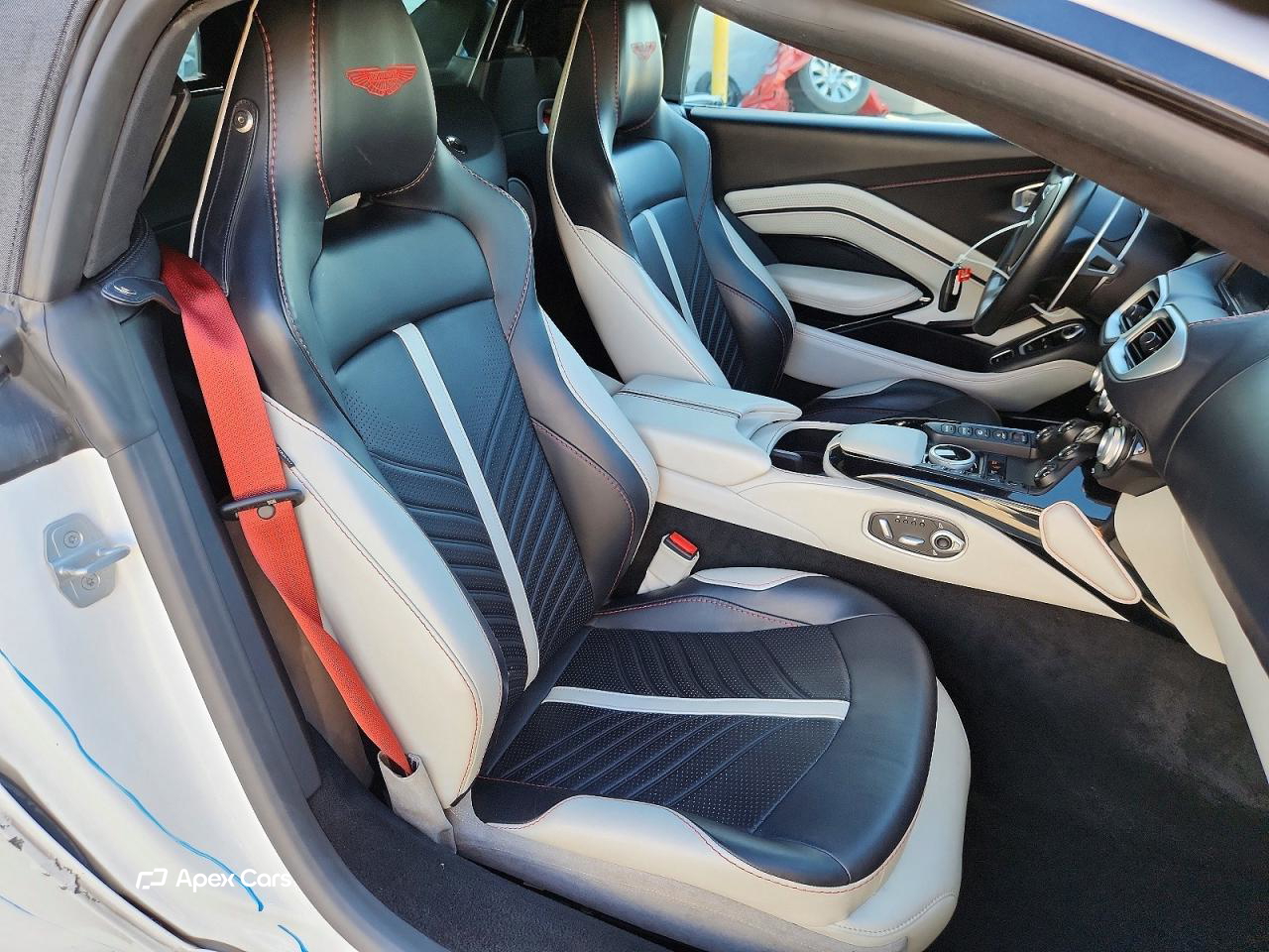 Aston Martin Vantage 2023