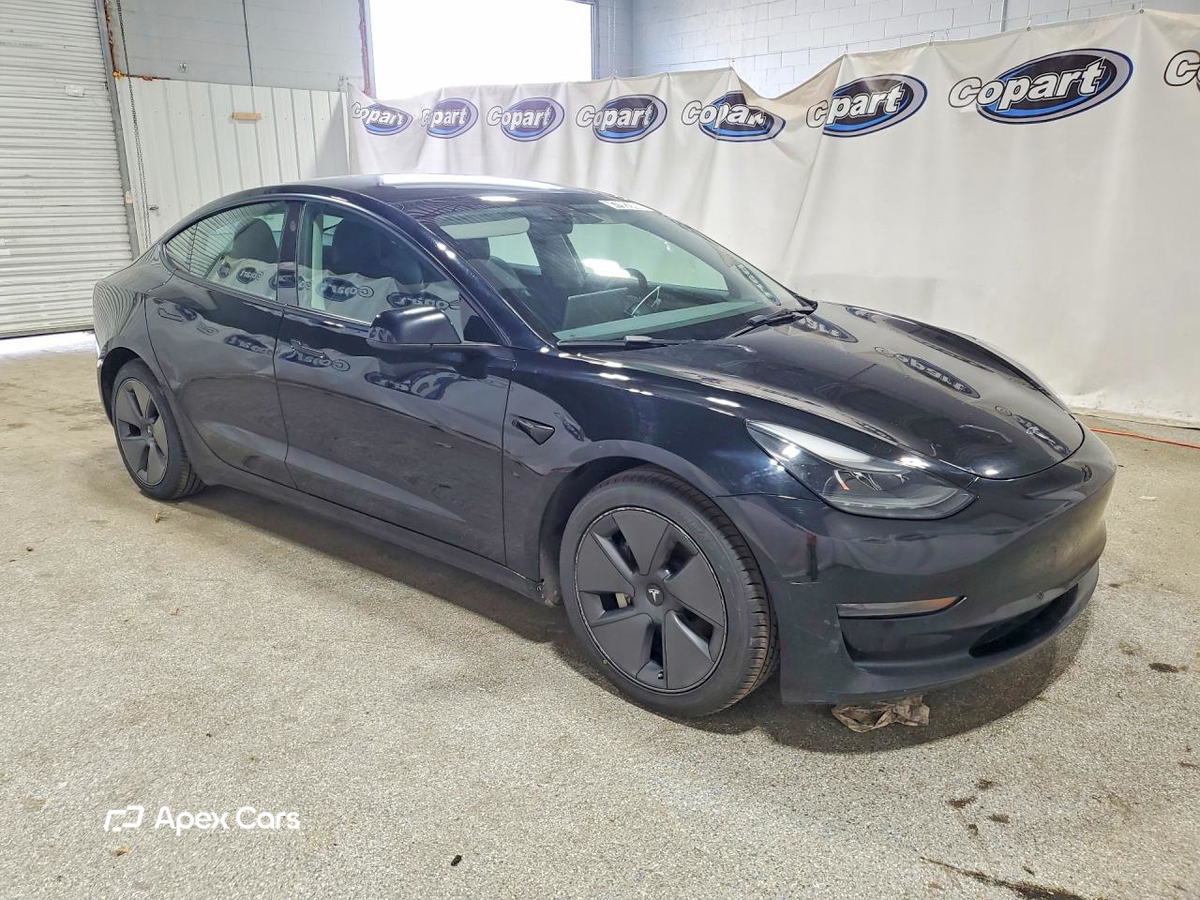 Tesla Model 3 2022