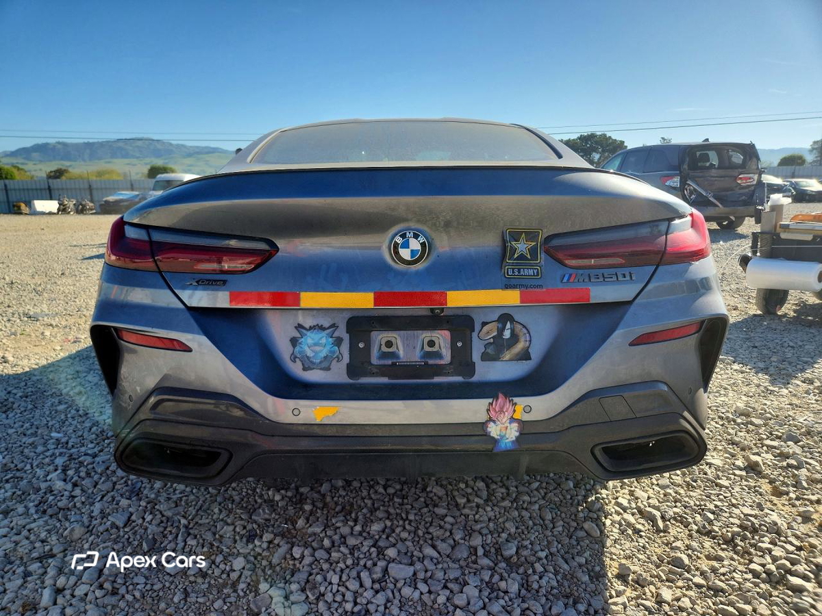 BMW M8 2022