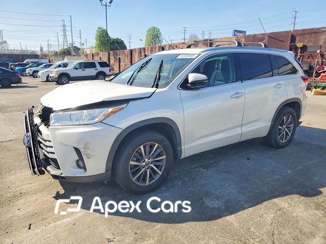 Toyota Highlander 2018 - Image 1 of 14